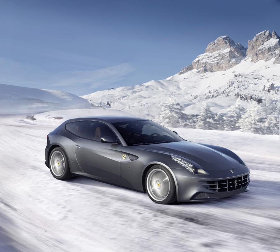  Ferrari FF 2011 года  (фото 24 из 195)